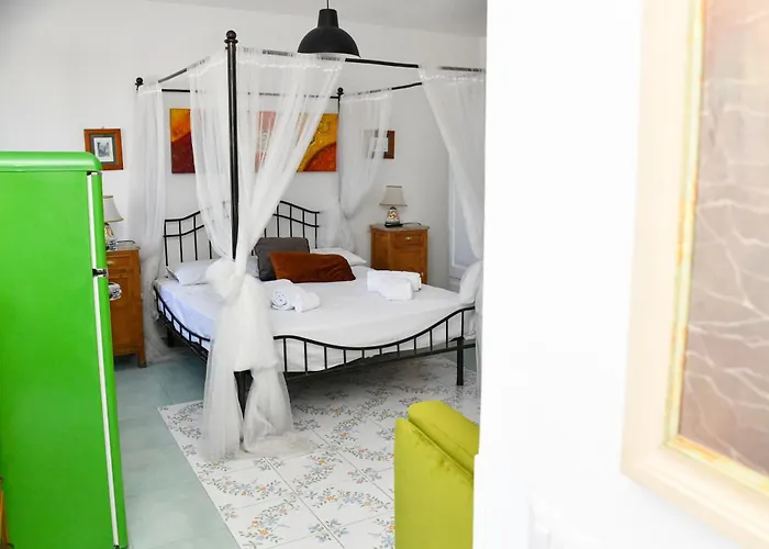 Fantasy House Apartaments Pensionat Forio di Ischia