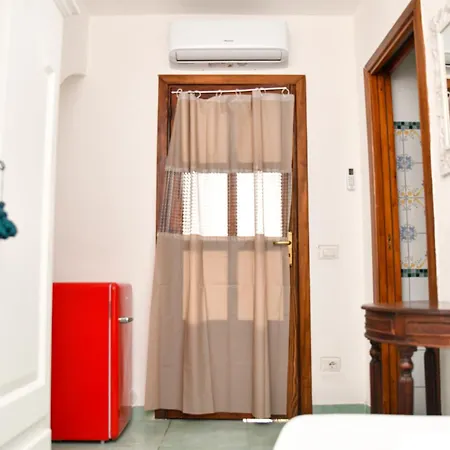 Ischiamare Forio 招待所